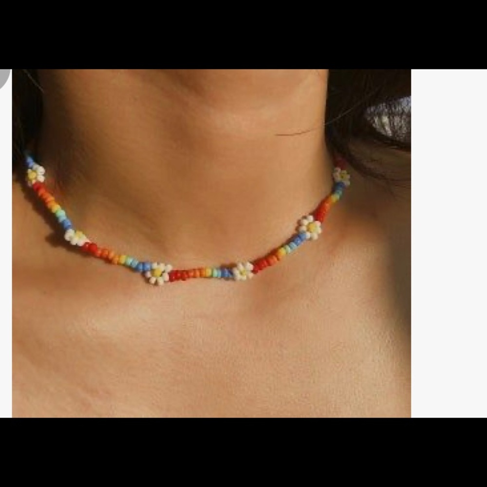 Beaded daisy choker
